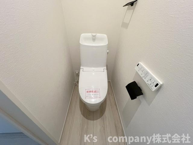 ◎藤沢市辻堂太平台1丁目　新築戸建　2号棟のトイレ|白を基調とした清潔感のあるトイレ◇