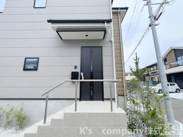 ◎藤沢市辻堂太平台1丁目　新築戸建　2号棟の玄関|外玄関周辺スペース◇