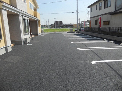 【駐車場】 | アルヴィータＡ | 駐車場完備です
