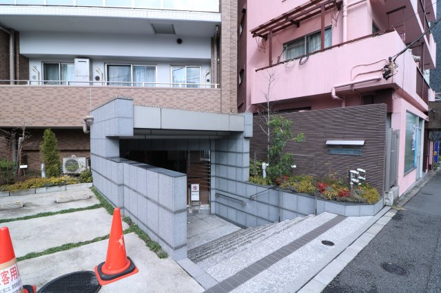 【エントランス】