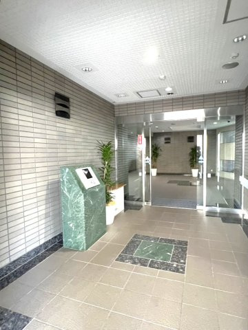 【エントランス】