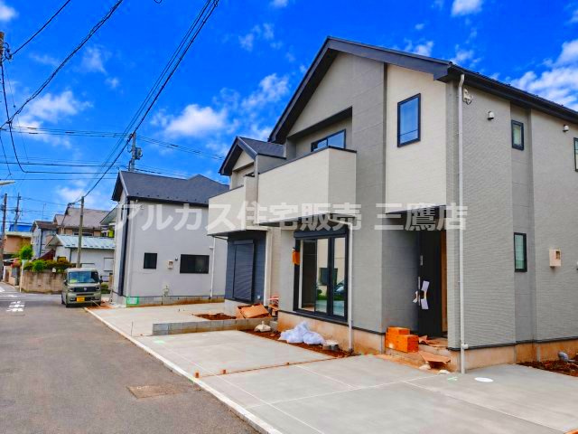中央線 三鷹駅 バス利用 停歩4分 新築戸建 調布市深大寺東町７丁目の外観