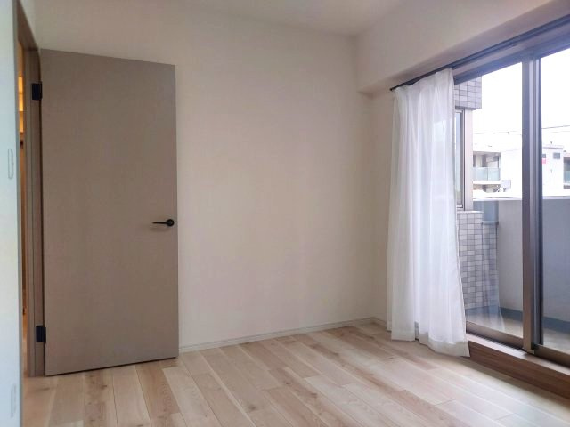 エスリード雲雀丘花屋敷の洋室|洋室約5.7帖