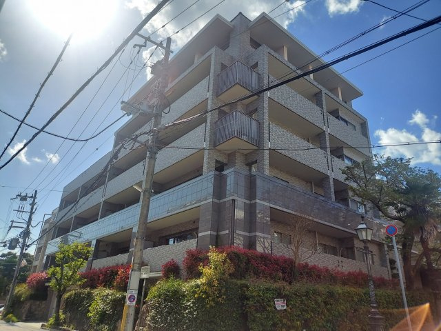 エスリード雲雀丘花屋敷