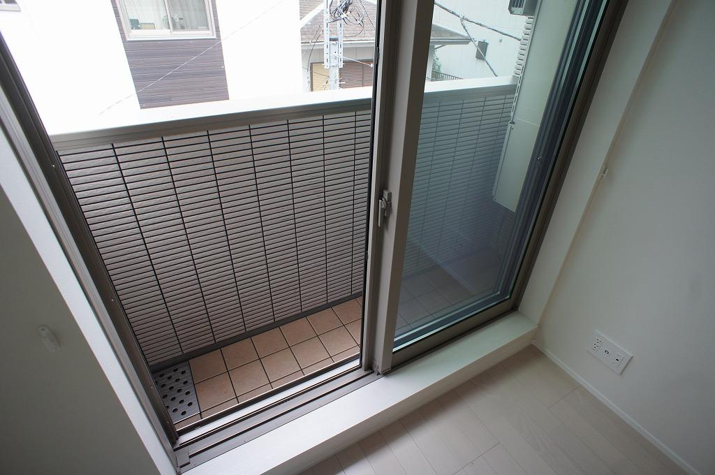 ポルト　ボヌールのバルコニー|外からの目が気にならないバルコニーで洗濯物が干せます