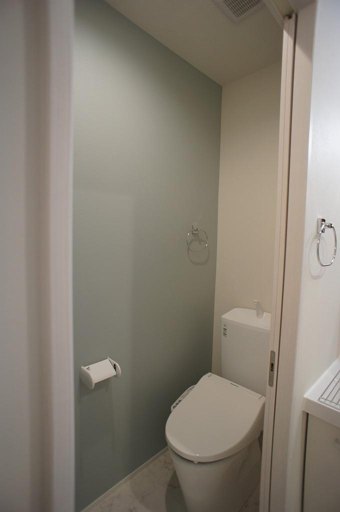 ポルト　ボヌールのトイレ|落ち着いた色調のトイレです