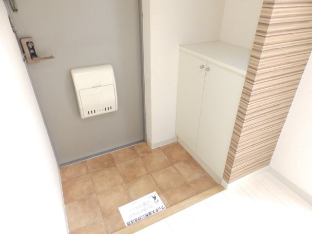 サンヒルズ西灘の玄関