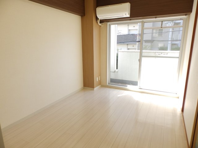 サンヒルズ西灘の居間・リビング