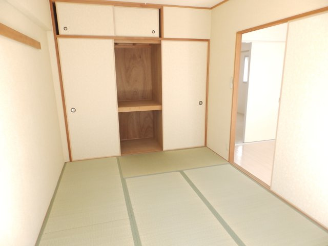 サンヒルズ西灘の和室