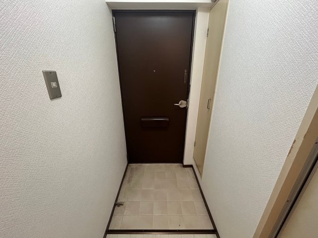 北野町パークハイツの玄関