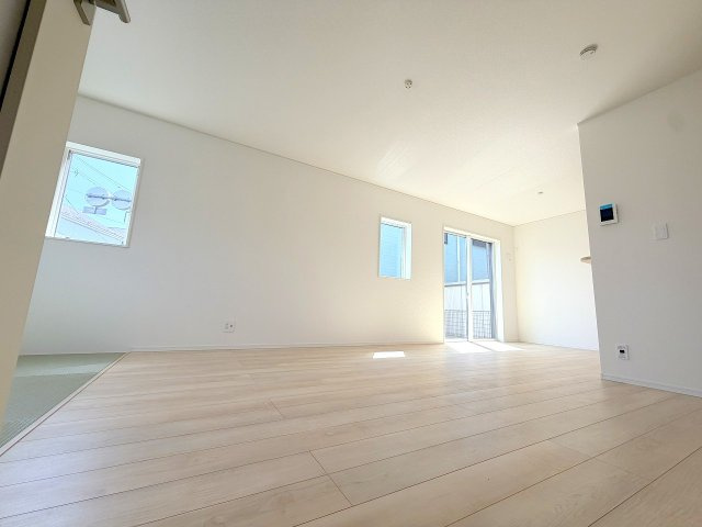 昭島市緑町5丁目全１棟　新築戸建の居間・リビング