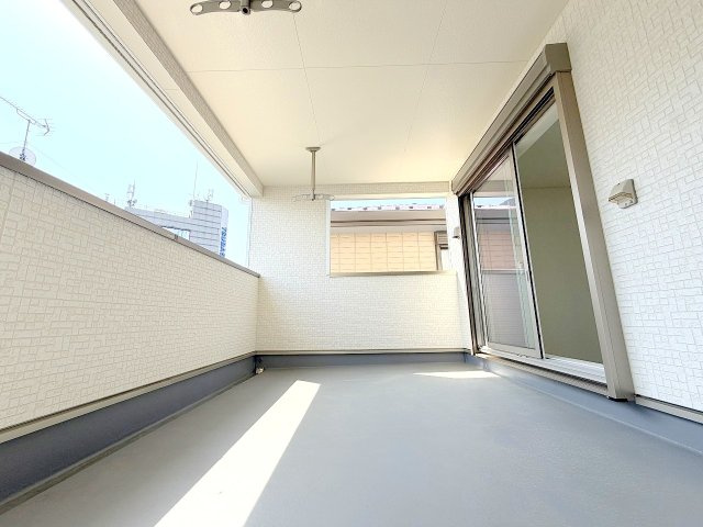 昭島市緑町5丁目全１棟　新築戸建のバルコニー