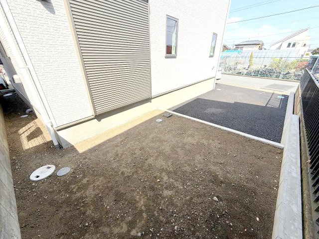 昭島市緑町5丁目全１棟　新築戸建の庭