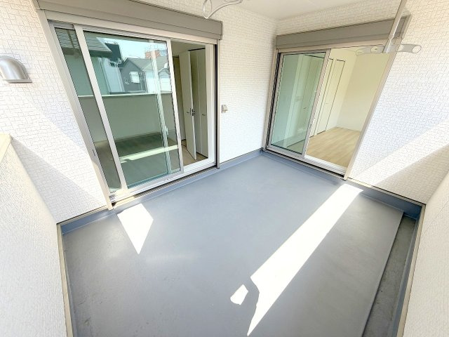昭島市緑町5丁目全１棟　新築戸建のバルコニー