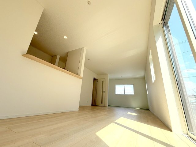 昭島市緑町5丁目全１棟　新築戸建の居間・リビング