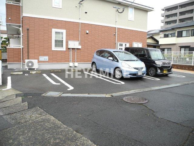 サニーハイツの駐車場