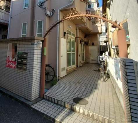千石ハイムのエントランス