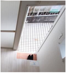 千石ハイムの玄関