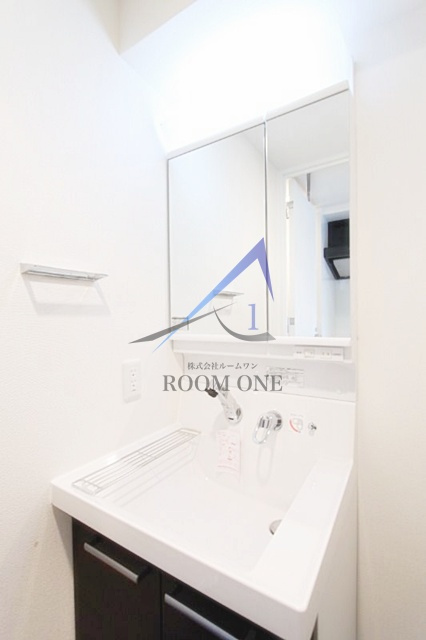 ハーモニーレジデンス池上の洗面所|独立洗面台です。