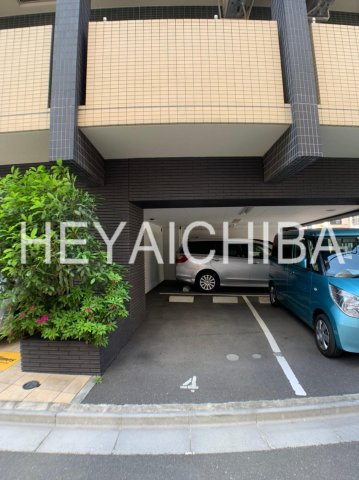 ディ・クオーレの駐車場
