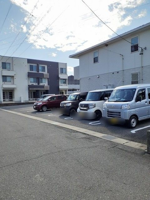 コムフォート　Ａの駐車場