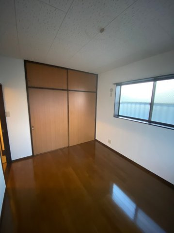 マンションマルカネの居間・リビング