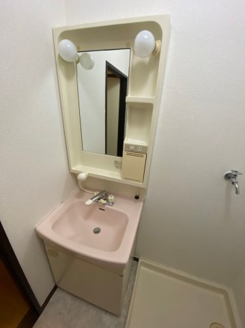 マンションマルカネの洗面所