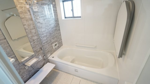 【浴室】 | 可部６丁目　A棟（未入居戸建て） | ひろびろお風呂　お仕事、家事の疲れもリフレッシュ
