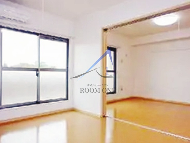 プラティーク六町の居間・リビング|洋室のお部屋です。