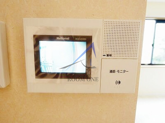 ジュネス香和Ａ棟のセキュリティ|モニター付きインターホンです。