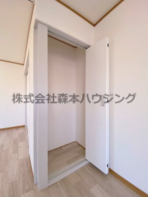 【収納】 | 　寝屋川コーポラスⅠ | 小物を収納するのに便利です
