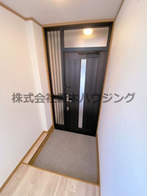 【玄関】 | 　寝屋川コーポラスⅠ | 落ち着いた玄関です
