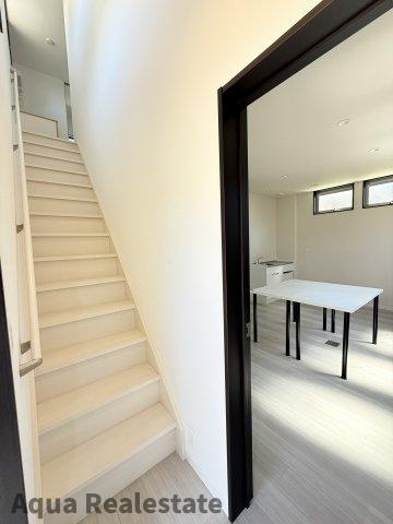 坂出市福江町　住居兼事務所の内装|明るい室内です