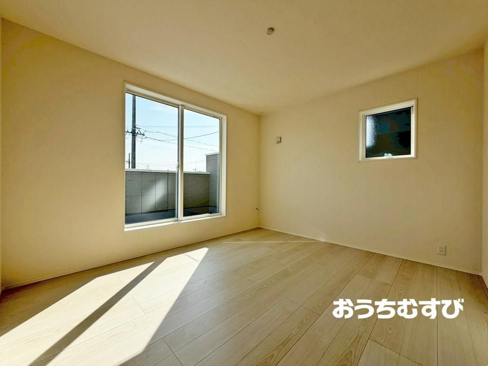 春日井市下津町（全2棟）の居間・リビング
