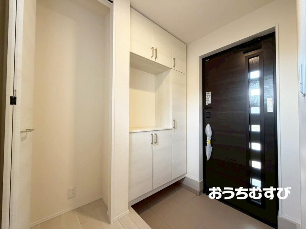 春日井市下津町（全2棟）の玄関
