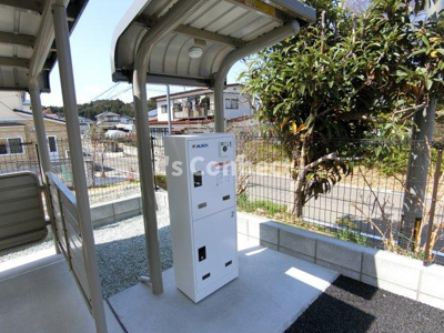 【その他共用部分】 | ａｍｂｉｅｎｔｅ（アンビエンテ | 宅配ＢＯＸ付きでいつでも荷物を受け取れます。