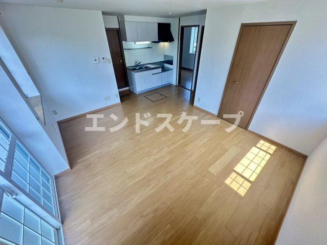 ロイヤルパークＣの居間・リビング|高崎、前橋のお部屋探しはエンドスケープまで！お客様の理想お聞かせ下さい♪