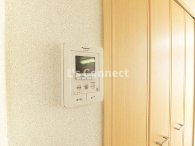 【セキュリティ】 | 光ａｐａｒｔｍｅｎｔ１ | 突然の来客もＴＶモニターホンでしっかり確認。