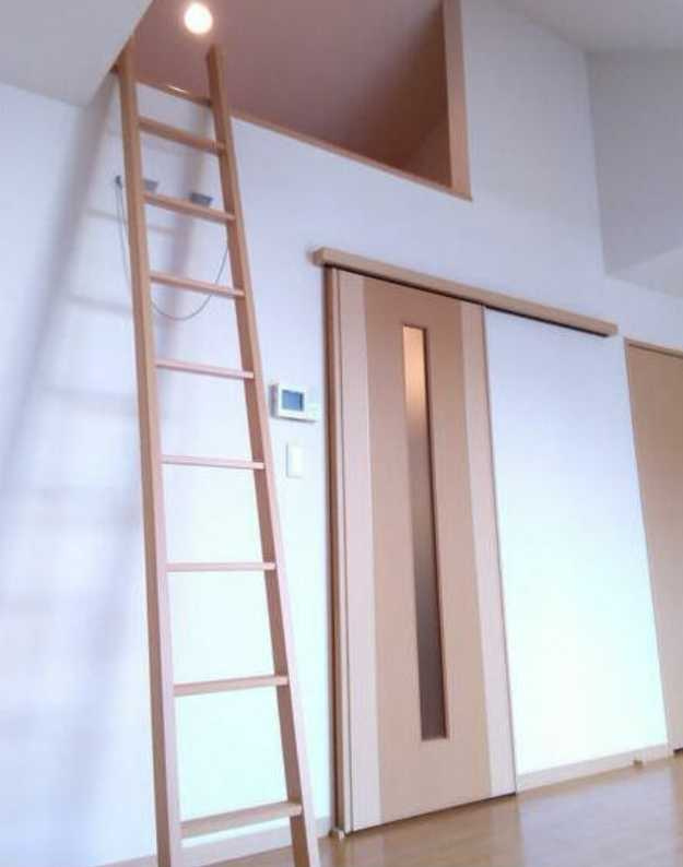 アルテミス　ロフト　南東角部屋　閑静な住宅街の内装