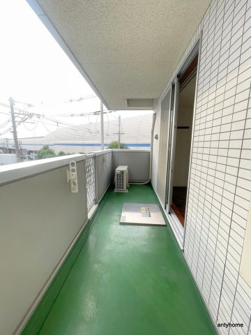 KAMITANI３BLD　仲介手数料無料のバルコニー