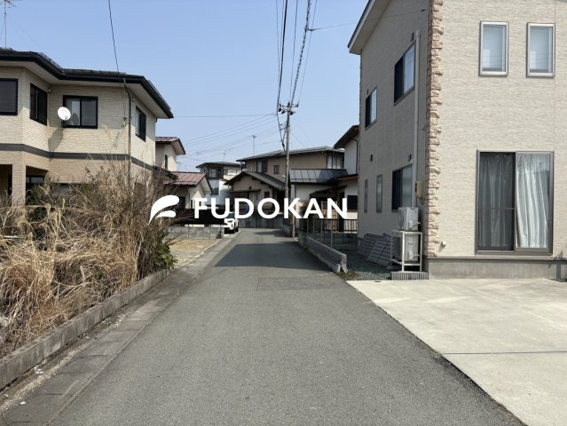 山形市蔵王半郷【中古住宅】の前面道路含む現地写真|前面道路