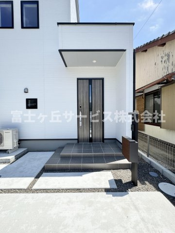 【エントランス】 | 島田市御仮屋町 新築一戸建て | エントランスです