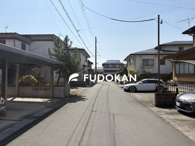 山形市あかねヶ丘【売地】の前面道路含む現地写真|前面道路