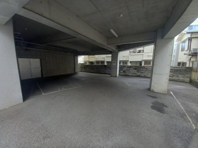 【駐車場】 | リヴラ寿