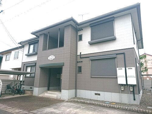 総社市中央４丁目のアパートの外観
