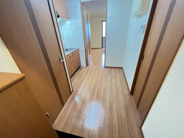 レジデンス（Ｒｅｓｉｄｅｎｃｅｓ）淵野辺の内装|廊下