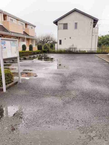 カリーノ・ローザＣの駐車場