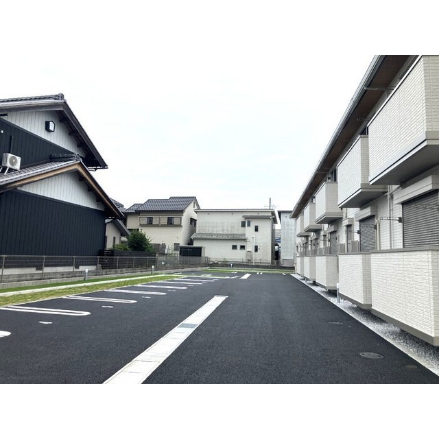 D-ROOM鵜沼三ツ池町の駐車場