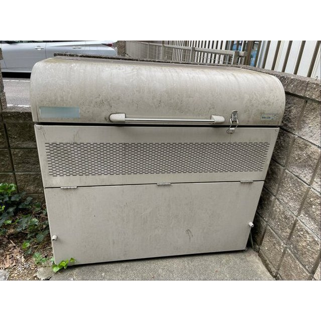 岐阜市日野西３丁目のアパートのエントランス