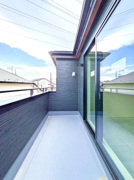 横浜市青葉区荏田西２丁目の新築一戸建のバルコニー|陽当り良好のバルコニー！
風通しもよく気持ちいいです